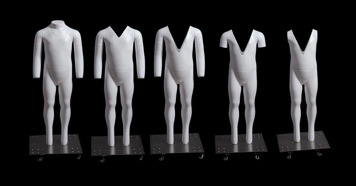 Foto van klein konfigureerbare mannequin vir kindersdrag.